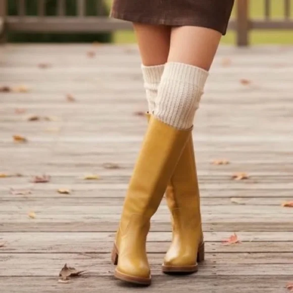 Frye Banana "Camryn" Pull On Classic Boots Size 8 - Picture 4 of 16